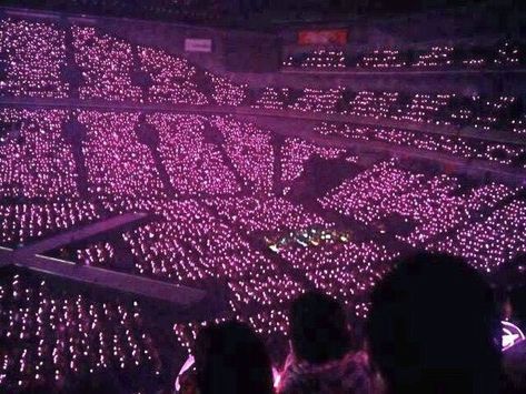 Blink Ocean Wallpaper, Blackpink Ocean Concert, Blackpink Pink Ocean, Blinks Ocean, Black Pink Concert Ocean, Kpop Ocean, Blackpink Ocean, Pink In Concert, Concert Crowd