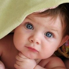 Twin Babies Are Caught Playing 'Peekaboo' Blue Eyed Baby, Baby Pictures, Children Photography, Baby Photography, Baby Love, Baby Photos, Kids And Parenting, Blue Eyes