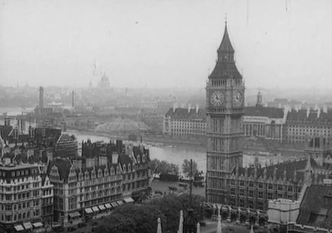 1940s London, 1940s England, 1800 Aesthetic, London 1800, Aesthetic London, Westminster London, London Vintage, Journal Stuff, Houses Of Parliament