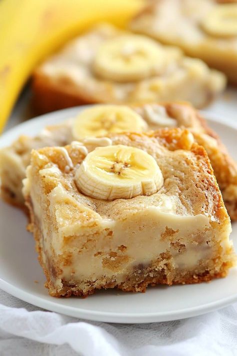 Ripe Banana Desserts, Banana Dessert Recipes Healthy, Dessert Recipes Healthy, Banana Blondies, Banana Bread Brownies, Banana Bread Cake, Brown Butter Frosting, Banana Dessert Recipes, Banana Bars