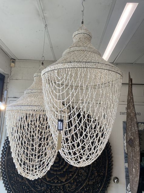 Make Lampshade, Bali Interior, Timeless House, Macrame Chandelier, Beam Design, Hygge Style, Safe House, Pearl Chandelier, Lamp Diy