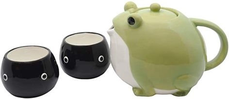 Pour a tadpole cup of tea with this frog teapot! Frog Tea Set, Tea Pot Clay, Cat Tea Set, Japan Theme, Frog Tea, Tea Forte, Sans Art, Ceramic Tea Set, Tea For One