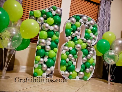 GIANT mosaic numbers / letters filled with balloons - Party decoration idea - DIY How to make tutorial - 18th birthday Large Party Decorations, Giant Numbers, Mosaic Numbers, Birthday Free, Graduation Balloons, Diy Balloon Decorations, Balloon Stands, Balloons Party, Make Tutorial