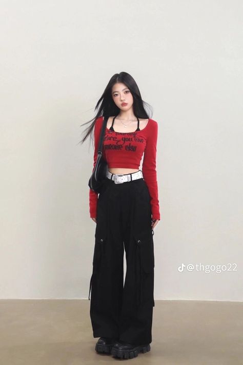 Idol Off Duty Outfit, Hip Hop Dance Outfits Korean, Dominate Outfit Ideas, Korean Concert Outfit Ideas, Dance Outfits Black, Concert Ootd Kpop, Dance Clothes Outfits, Outfit Ideas Kpop, Concert Outfit Inspiration