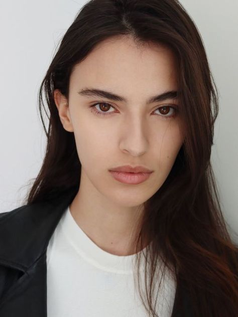 Amira Al Zuhair - Model Profile - Photos & latest news Model Profile, Model Profiles, Profile Photo, Latest News, It Cast, Actors, Google Search, Beauty