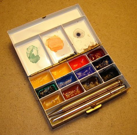 Watercolors: Three Gorgeous Pocket-Size Spit Boxes | Sketches & Jottings Watercolor Tools, Artist Palettes, Pochade Box, Sketch Box, Travel Art Kit, Watercolor Supplies, Watercolor Kit, Vintage Watercolor, Watercolor Palette