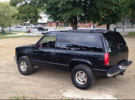 Church Signs, Gm Trucks, Chevy Tahoe, Chevy Pickups, Future Goals, 2 Doors, Chevrolet Tahoe, Cool Trucks, Dream Car