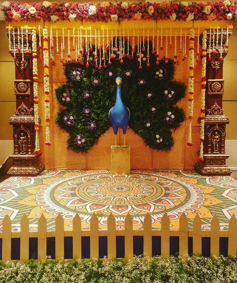 Peacock Background Decoration, Eco Friendly Ganpati Decoration, Peacock Stage Decoration, Latest Background, Peacock Backdrop Decoration, Leaf Decor Wedding, Peacock Backdrop, Naming Ceremony Decoration, Backdrop For Wedding