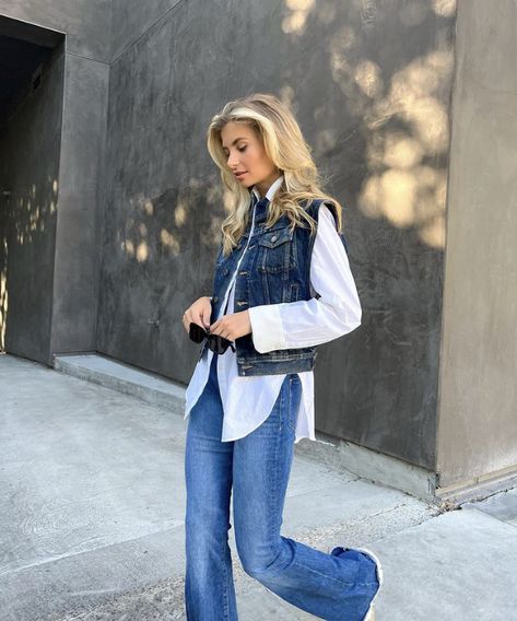 Expensive Blonde, Vest Outfits Aesthetic, Denim Vest Outfit, Rays Of Sunshine, Shirt Dress Outfit, Perfect Hairstyle, Premium Denim Jeans, Katie Holmes, Vest Outfits