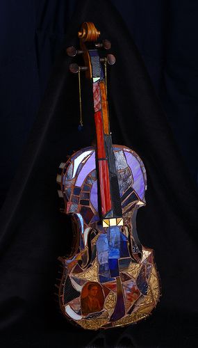 Glass Violin, Violin Art, Violin Design, Instruments Art, House Interior Design Styles, Mosaic Madness, Artistic Installation, Music Artwork, Musical Art