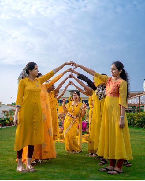 Haldi Half Saree For Bride, Haldi Poses For Groom With Sister, Haldi Shoot Poses, Haldi Brides, Haldi Girl, Haldi Photoshoot Poses, Haldi Bridal Outfit, New Dulhan Pose, Haldi Photography Ideas