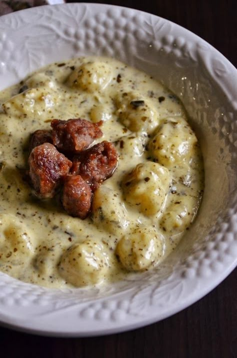 I love getting into the seasons and holidays. I wish the hubby and I had a bigger place, really a house (which is not possible since I am s... Dessert Gnocchi, Gnocchi With Pesto, Pesto Cream Sauce, Italian Festival, Pesto Gnocchi, Gnocchi Recipes, Pasta Pasta, Beltane, Pasta Noodles