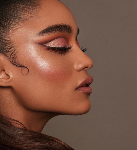 Makeup Content Ideas, Makeup Model Photography, Makeup Portrait Photography, Lash Pictures, Eyeshadow Photography, Nikki Makeup, Makeup Content, Eye Ideas, Crease Eyeshadow