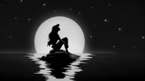 Black And White Ariel Aesthetic!!!!! 😍😁😁😁 Widgetsmith Aesthetic Black, Black Disney Aesthetic, Black And White Aesthetic Cartoon, Princess Black And White, Disney Black And White, Disney Dark Aesthetic, Disney Black And White Wallpaper, Black Widgetsmith Aesthetic, Disney Characters Black And White