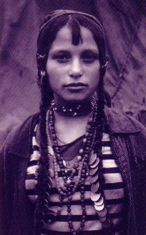 Boho Chique, Roaring Twenties, Siberian Husky, Anthropology, Headdress, Bohemian Style, Color Splash, Beautiful People, Persona