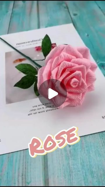 Crepe Paper Crafts, Crepe Paper Flowers Diy, Săpunuri Handmade, Kraf Kertas, Making Flowers, Handmade Flowers Paper, Crepe Paper Flowers, Paper Flowers Craft, Diy Paper Crafts Decoration