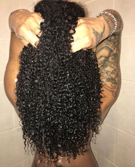 Hair Growth Aesthetic, Long Healthy Curly Hair, 4b Curly Hair, Growth Aesthetic, Healthy Curly Hair, 3c Hair, Low Porosity, Curly Hair Photos, Pelo Afro