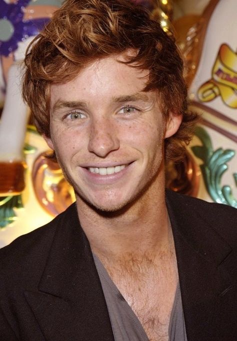 Eddie Redmayne!!! ❤️❤️❤️ Redhead Actors, Hannah Bagshawe, Deep Auburn Hair, Red Head Boy, Eddie Red, Long Hair Do, Red Hair Men, Redhead Men, Bright Red Hair