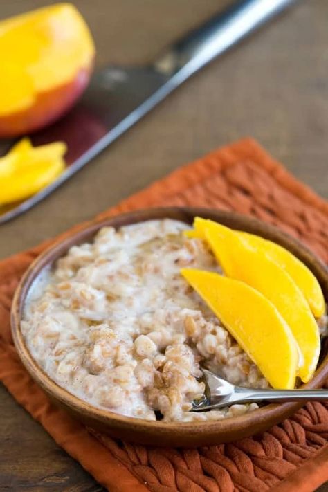 Breakfast Farro, Mango Breakfast, Farro Recipes, Ultimate Breakfast, Health Breakfast, Recipes Breakfast, Breakfast For Dinner, Breakfast Dishes, Breakfast Bowls