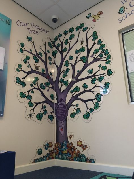 Tree Display Classroom, Classroom Prayer, Library Tree, Library Artwork, Classroom Tree, Hall Entrance, School Hallway, Ancient Library, School Hall