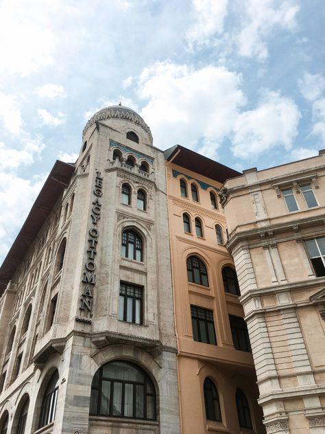 Ara Post, Old Buildings, Istanbul, Louvre, In This Moment, Architecture, Building, Travel, Quick Saves