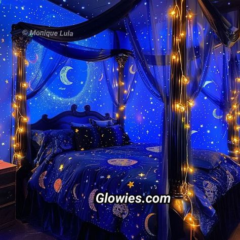 Witchy Bedroom Canopy Bed, Avatar Room, Glow In The Dark Stars Aesthetic Room, Canopy Bed Galaxy, Night Sky Bedroom Fairy, Celestial Bedroom, Gorhic Canopy Bed, Monique Lula, Comfortable Bedroom Decor