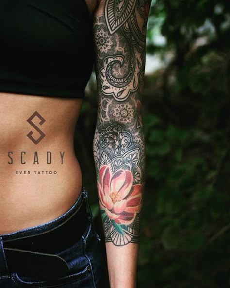 thatattoozone: “ Scady Alyoshka ”                                                                                                                                                      More Beautiful Medusa, Medusa Tattoos, Colored Tattoos, Photo Realism, Mandala Tattoo Sleeve, See Tattoo, Tattoo Me, Tattoos Mandala, Cat Tattoos