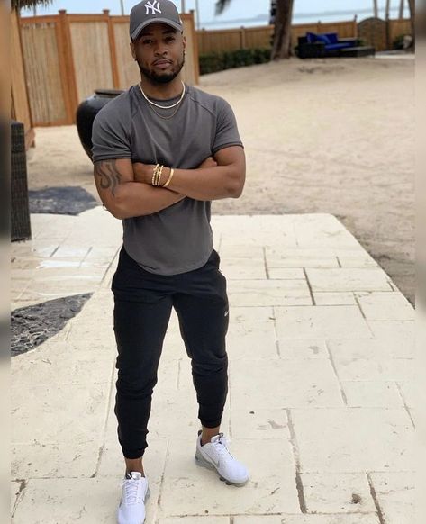 Black Men Casual Outfits, Black Men Summer Fashion, Black Men Casual Style, Black Men's Fashion, Black Men Fashion Urban, Mens Casual Suits, Black Outfit Men, Black Men Fashion Casual, Mens Summer Outfits