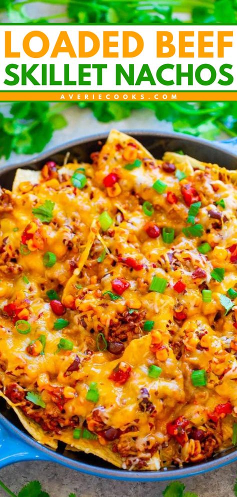 Looking for tailgating food? Your game day party ideas must have these homemade nachos on a cast iron skillet! This game day appetizer is easy. In just 15 minutes, you can have these beef nachos with so much texture and flavor! Save this loaded nachos recipe! Appetizer Nachos, Western Foods, Superbowl Nachos, Loaded Nachos Recipe, Skillet Nachos, Nachos Recipe Beef, Mexican Nachos, Nacho Recipes, Pan Nachos