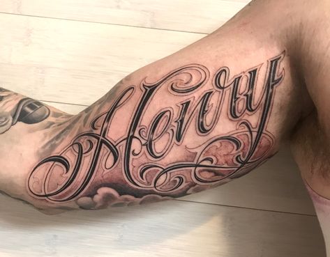 Henry Tattoo, Mr Cartoon Tattoo, Tattoo Memorial, Mister Cartoon, Tattoo Lettering Design, Cartoon Tattoo, Lettering Tattoo, Memorial Tattoo, Cartoon Tattoos