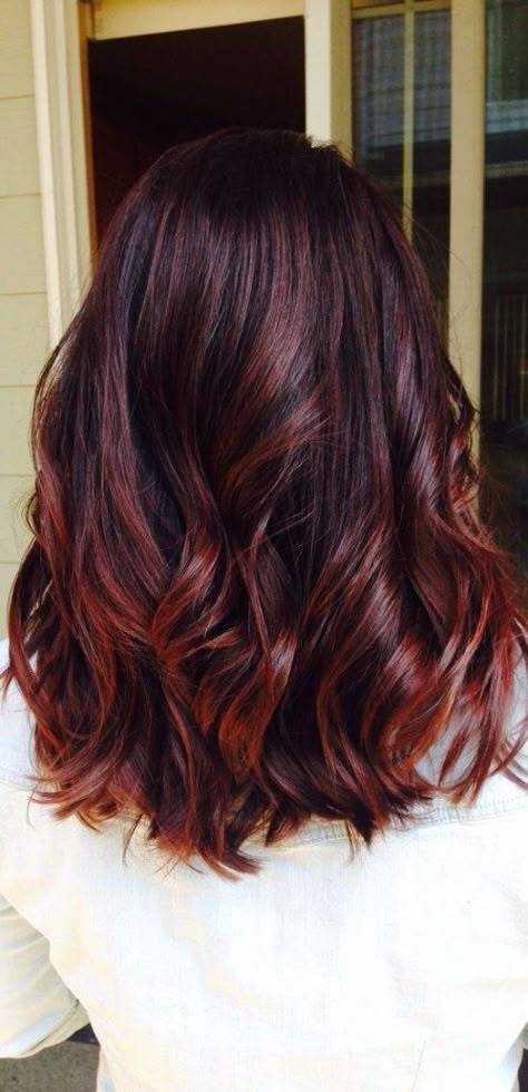 10 Hottest Layered Medium Hairstyles - PoPular Haircuts Red Balayage Hair, Winter Hair Color Trends, Dark Red Hair Color, Long Bobs, Cherry Hair, Medium Layered Hair, Dark Red Hair, Hair Magazine, Hair Color Auburn