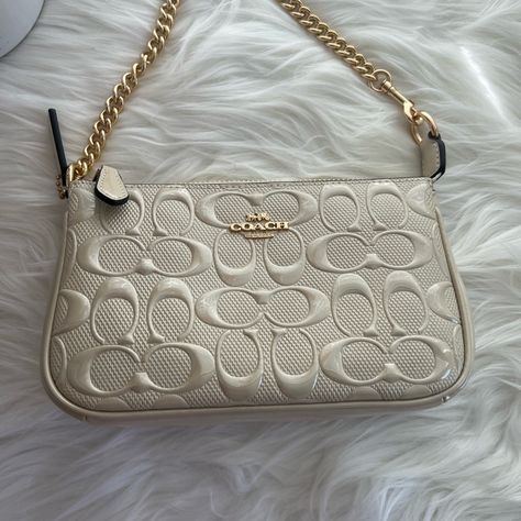 Coach Nolita 19 In Signature Leather Ivory Coach Nolita 19, Coach Nolita, Nolita 19, Bags Coach, Pretty Bags, Coach Bag, Mini Bags, Ivory Color, Cream White