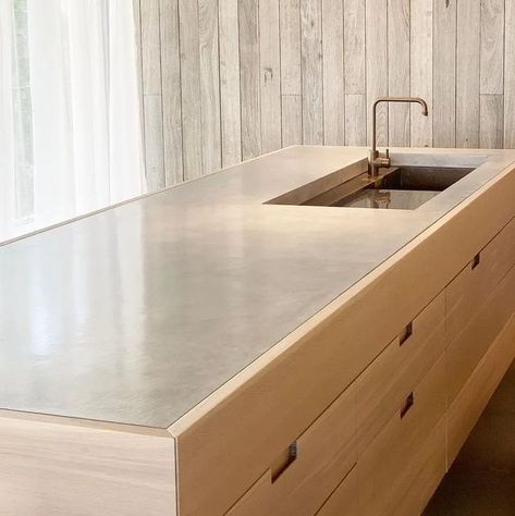 Concrete Benchtop Kitchen, Hungry Wolf, Sustainable Building Design, Architectural Concrete, Kitchen Benchtops, Types Of Concrete, Concrete Construction, Concrete Bench, Life Space