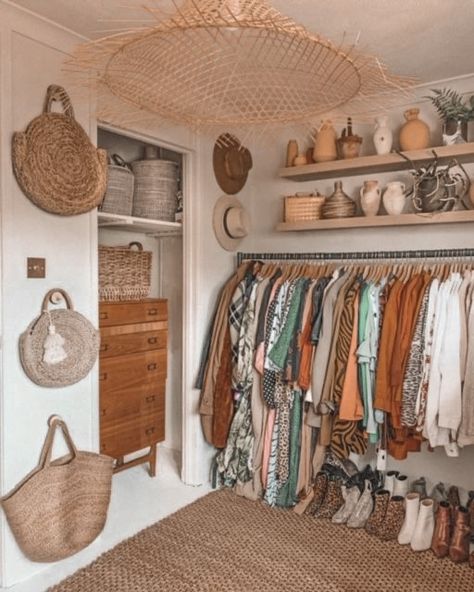 Spare Room Walk In Closet, Spare Room Closet, Tiffany Room, Dressing Room Closet, Organizer Ideas, Wardrobe Room, Closet Room, Vanity Room, Small Closet Organization