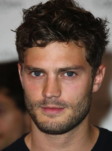 Jamie Dornan (born 1982) is a Northern Irish actor, model and musician who appears in the current TV series ONCE UPON A TIME Men's Curly Hairstyles, Jaime Dornan, Wavy Hair Men, Irish Actors, 2015 Hairstyles, Corte De Cabelo Masculino, Mens Cuts, Christian Grey, Curly Hair Men