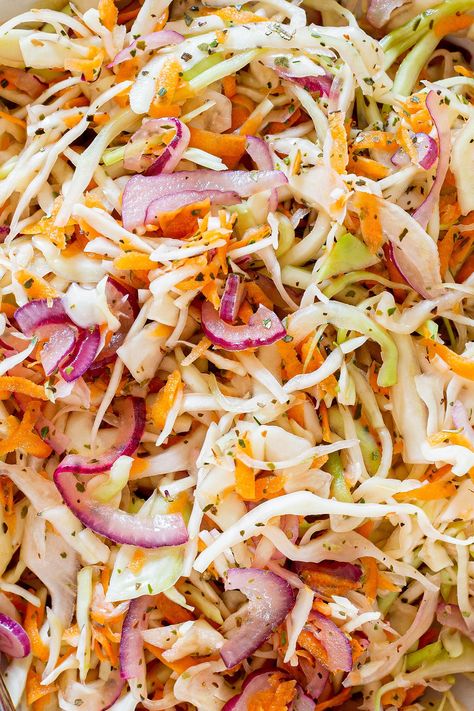 Vinegar Coleslaw Dressing, Coleslaw With Vinegar Dressing, Classic Coleslaw Recipe, Healthy Coleslaw Recipes, Coleslaw Dressing Recipe, Vinegar Coleslaw, Potluck Salad, Healthy Coleslaw, Coleslaw Recipe Easy