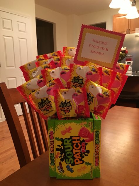 Sour Patch Kids Candy Bouquet Sour Patch Hoco Proposals, Sour Patch Promposal, Sour Candy Gift Ideas, Sour Patch Kids Valentine Ideas, Snack Bouqet Ideas, Candy Gifts For Boyfriend Moster, Sour Patch Kids Cake, I Love You Because Candy Basket, Sour Patch Kids Gift