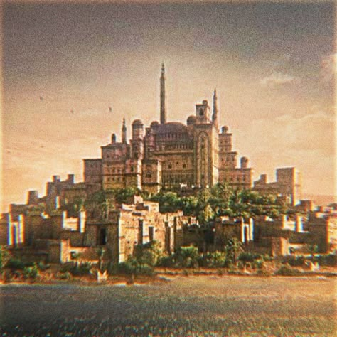 ASOIAF Castles Game Of Thrones Dorne Castle, Dornish Princess, Sunspear Aesthetic, Sunspear Dorne, Dorne Game Of Thrones, House Martell Aesthetic, Dorne Aesthetic, Game Of Thrones Martell, Westeros Aesthetic