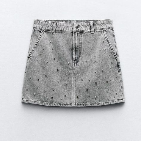 Brown Denim Skirt, Zara Denim Mini Skirt, Cute Online Clothing Stores, Studded Skirt, Thrift Inspo, Clothes Wishlist, Cute Clothing Stores, Zara Skirt, Preppy Shoes