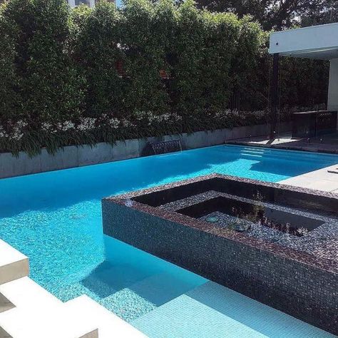 Top 60 Best Home Swimming Pool Tile Ideas - Backyard Oasis Designs Pool Tile Ideas, Melbourne Summer, Home Swimming Pool, Swimming Pool Tile, Spa Tile, Glass Pool Tile, Black Pool, Luxury Swimming Pools, Swimming Pool Tiles