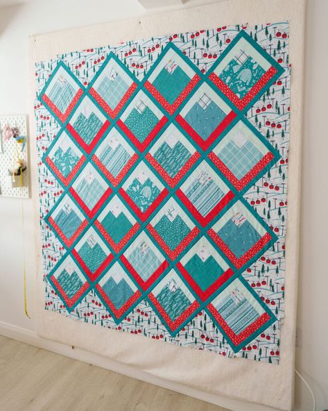 Sara @rosehillquilts is on the blog today with another wintery creation! 🏔️  Made with the Ski Hill collection by Corinne Wells, this quilt is just perfect for the lovers of skiing and other mountain resort adventures! Visit our blog for Sara's tips on how to make and check out all of the Ski Hill fabrics in shops and online now! ⛷️ Skiing In Switzerland, Airbnb Cabin, Mountain Quilt, Bag Accessories Diy, Ski Hill, Mountain Quilts, Medallion Quilt, Rose Hill, Snow Caps