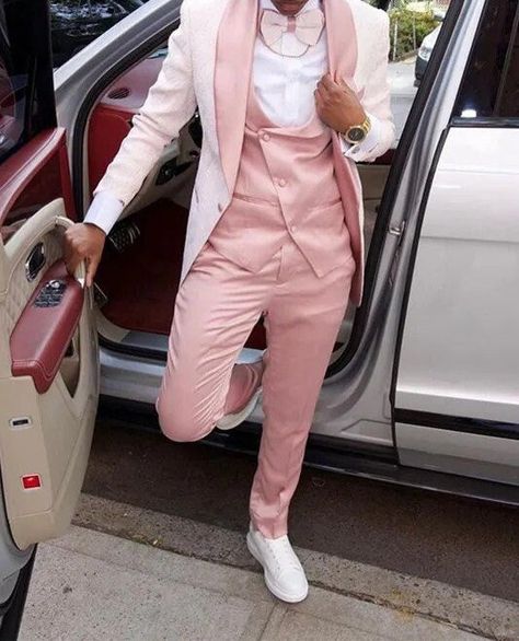 Pink Prom Looks For Guys, Pink Prom Suits For Men, Light Pink Suit Men, Pink Mens Suit, Pink Suits For Men, Designer Tuxedo Men, Male Prom Outfits, Pink And White Suit, Prom Suits For Men Unique