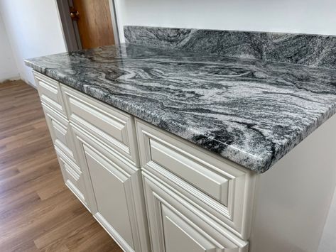 Viscount White granite offers polished, leathered, and honed finishes, allowing you to design your space your way. Viscount White Granite, Bistro Kitchen, Leather Granite, Natural Stone Countertops, Bath Sinks, Quartz Surfacing, Quartz Slab, White Granite, Kitchen Reno