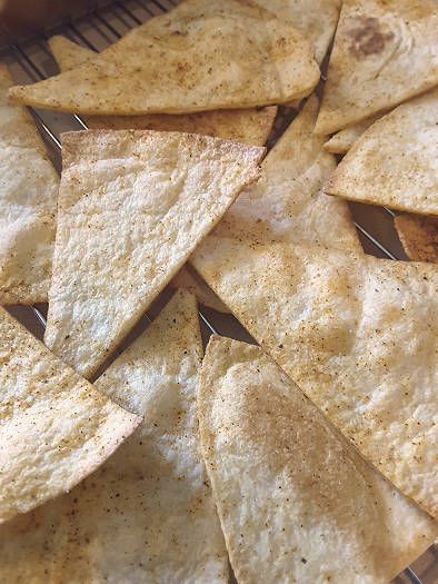 Toasted Flour Tortilla, Toasted Tortillas In Oven, How To Toast Tortillas In Oven, Toasted Tortilla, Toast Points, Tortilla Bread, Tortilla Recipes, Snacks Sandwiches, Tortilla Shells