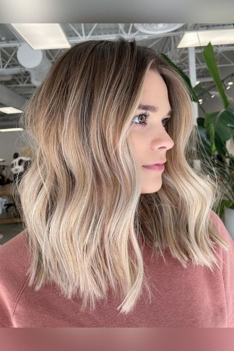 Baliage On Dark Blonde Hair, Blonde Hair Root Grow Out, Root Stretch Hair Brown, Dark To Light Balayage Blonde, Deep Rooted Blonde Balayage, Blonde With Brown Smudge Root, Medium Bayalage Hair Blonde, Blonde Lob With Extensions, Medium Brown Roots Blonde Ends