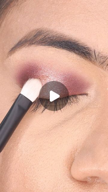 Pink Eyeshadow Looks Step By Step, Pink Eye Makeup Tutorial, Makeup Tutorial Smokey Eye, Pink Makeup Ideas, Eye Makeup Step By Step, Step By Step Makeup, Eyeshadow Step By Step, Pink Smokey Eye, Pink Eyeshadow Look