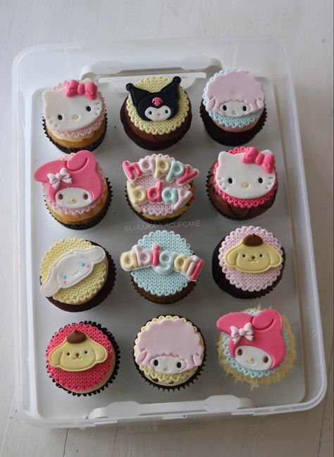 Sanrio Cupcakes Ideas, Hello Kitty And Friends Cupcakes, Hello Kitty And Friends Party Ideas, My Melody Cupcakes, Sanrio Cupcakes, Kuromi Cupcake, Sanrio Cake Birthday, Hello Kitty And Friends Cake, Hello Kitty Birthday Decorations