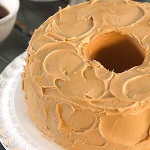 Caramel-Frosted Pound Cake Recipe | Southern Living Frosted Pound Cake, Caramel Pound Cake Recipe, Caramel Pound Cake, Southern Caramel Cake, Caramel Cake Recipe, Southern Cake, Salted Caramel Cake, Caramel Icing, Dessert Spread