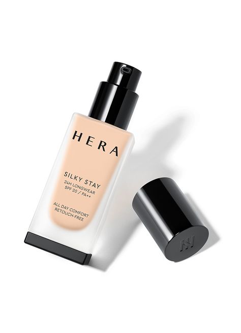 Hera Foundation, Hera Makeup, Cover Wrinkles, Foundation Swatches, Cushion Foundation, Neutral Undertones, Foundation Shades, Tone It Up, Liquid Foundation