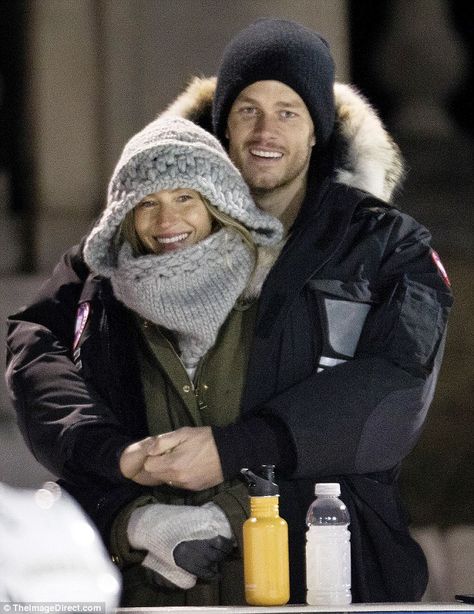 Body heat! Tom Brady and wife Gisele Bündchen found an affectionate way to stay warm at a Boston hockey match on Sunday Gisele Bundchen Tom Brady, Brady Kids, Hooded Cowl Scarf, Gisele Caroline Bündchen, Quotes Girlfriend, Tom Brady And Gisele, Boston Style, Canada Goose Parka, Gisele B